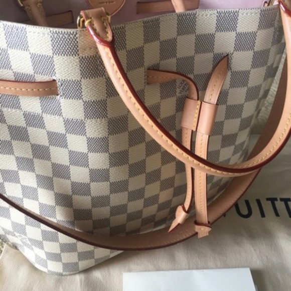 🌸💯Authentic LOuis Vuitton Girolata Bag & Emilie Wallet Bundle in Damier Azur🌸 - Picture 4 of 16